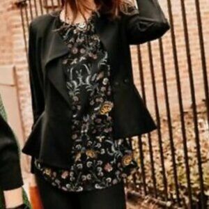 Cabi Legend Floral Sleeveless Blouse Tank Top Black Women’s Size Small Chicken